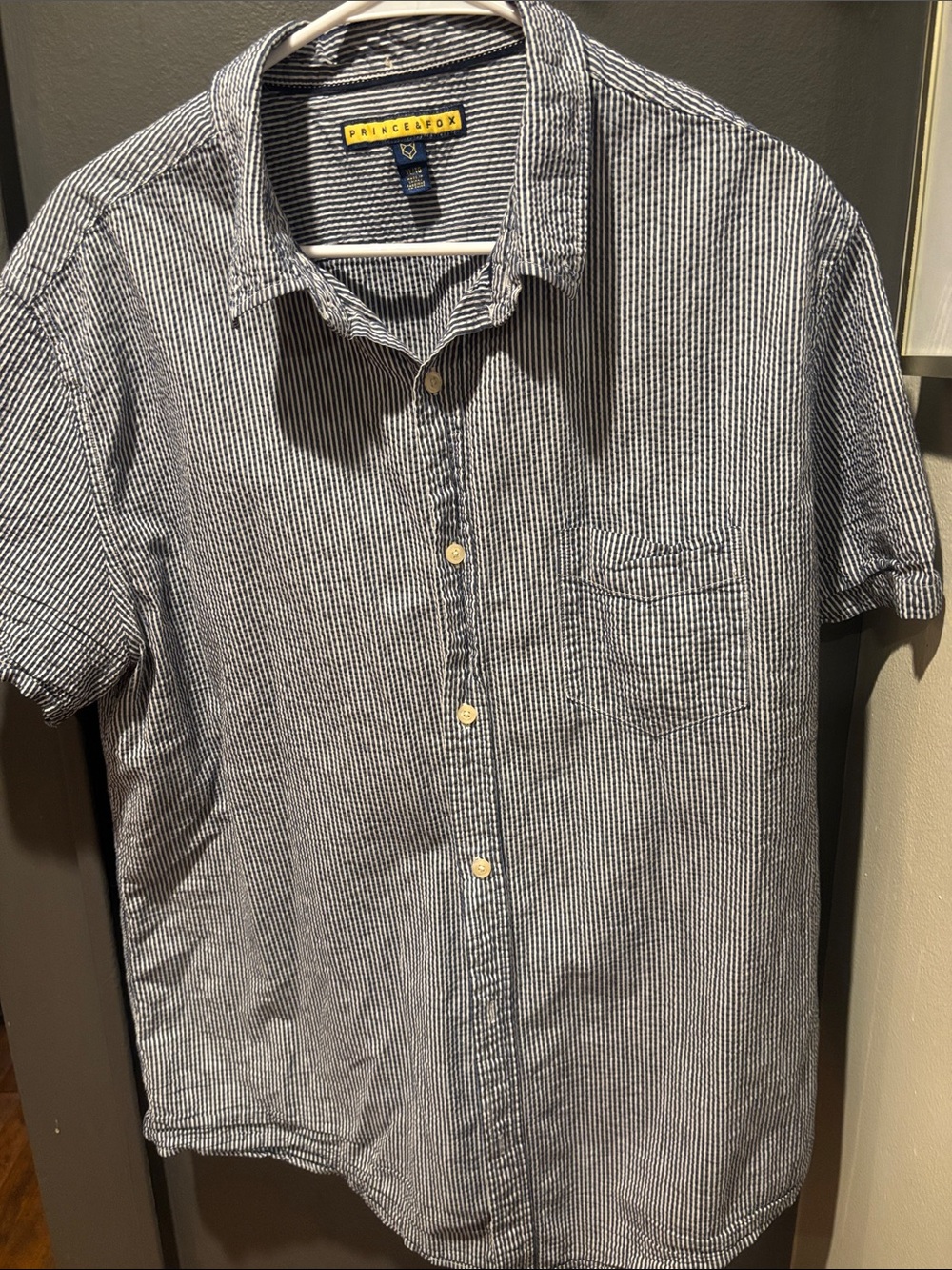 Prince & Fox Men's Navy and White Micro-Stripe Short Sleeve Button-Down Shirt